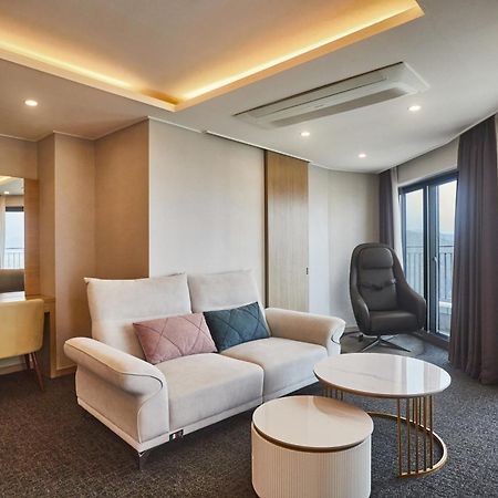 Chuncheon Eston Hotel Buitenkant foto