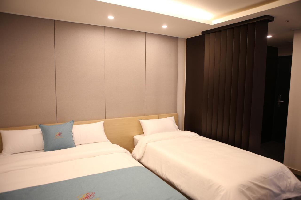 Chuncheon Eston Hotel Buitenkant foto