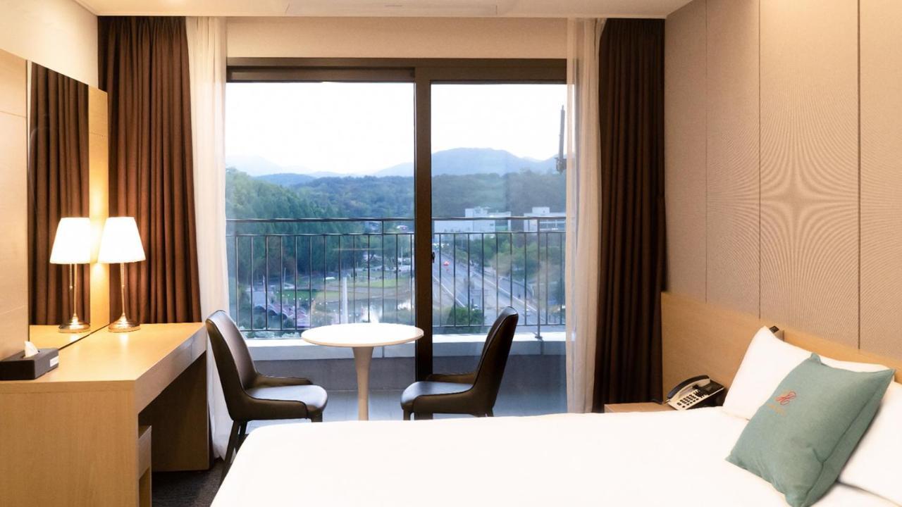 Chuncheon Eston Hotel Buitenkant foto