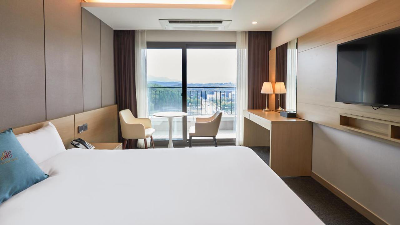 Chuncheon Eston Hotel Buitenkant foto