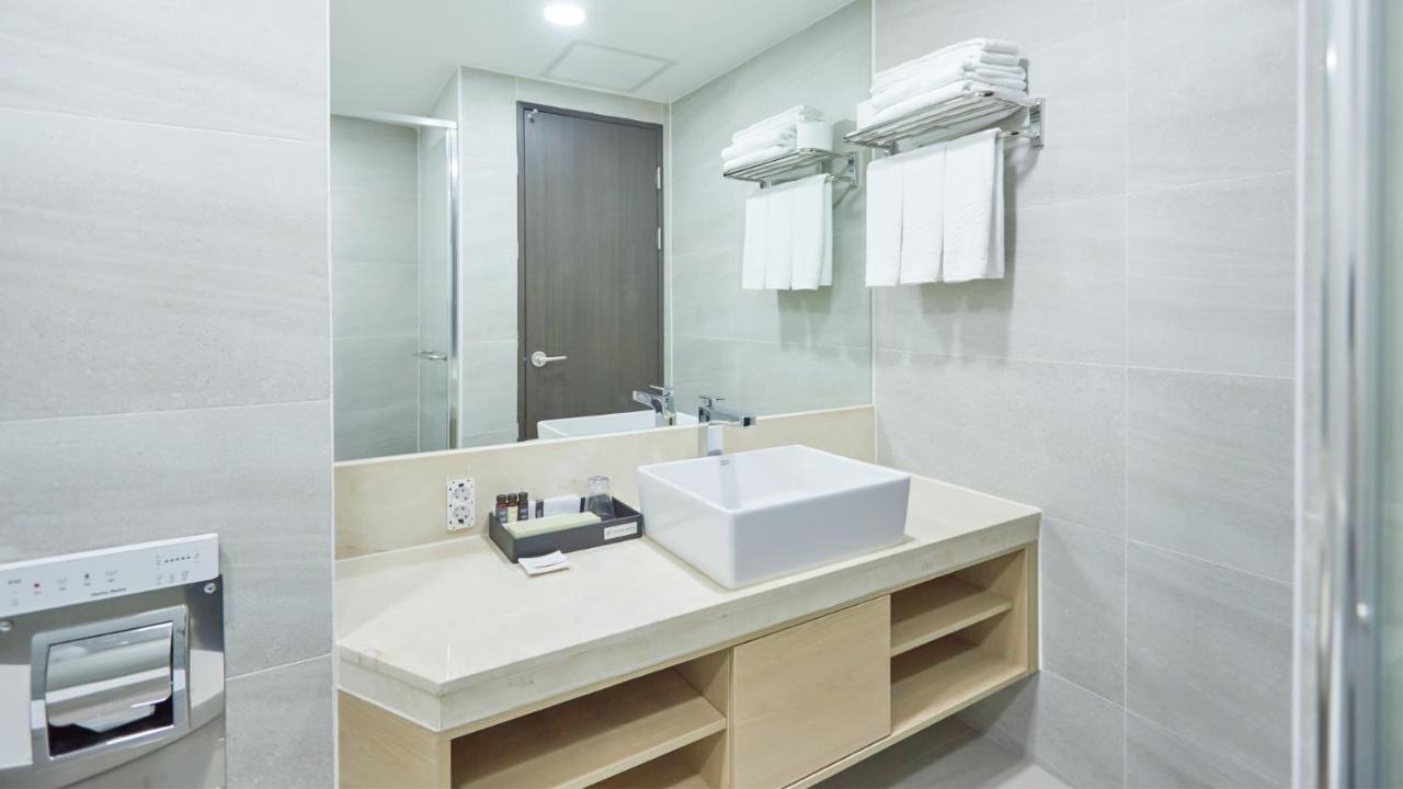 Chuncheon Eston Hotel Buitenkant foto